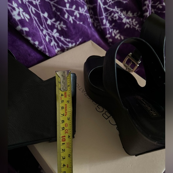 Bcbgmaxazria black platform shoes - Picture 6 of 8